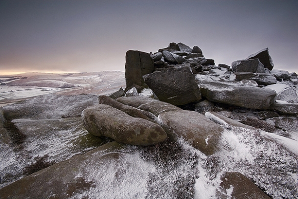 Approaching snow at Over Owler Tor