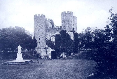 Stainborough Castle folly, before two of the towers fell in a storm.